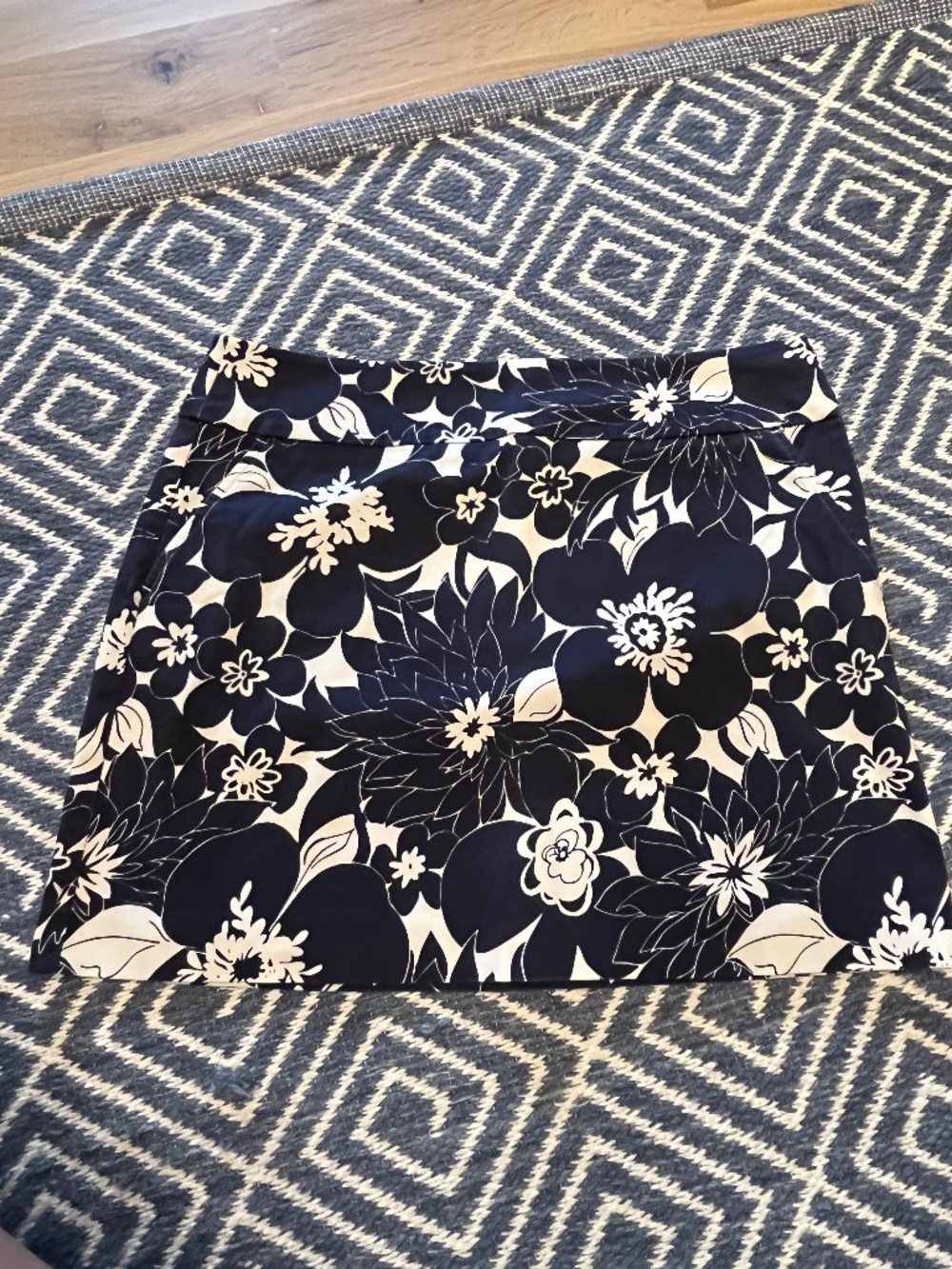 J. Crew Women’s Navy and White Floral A-Line Mini Skirt